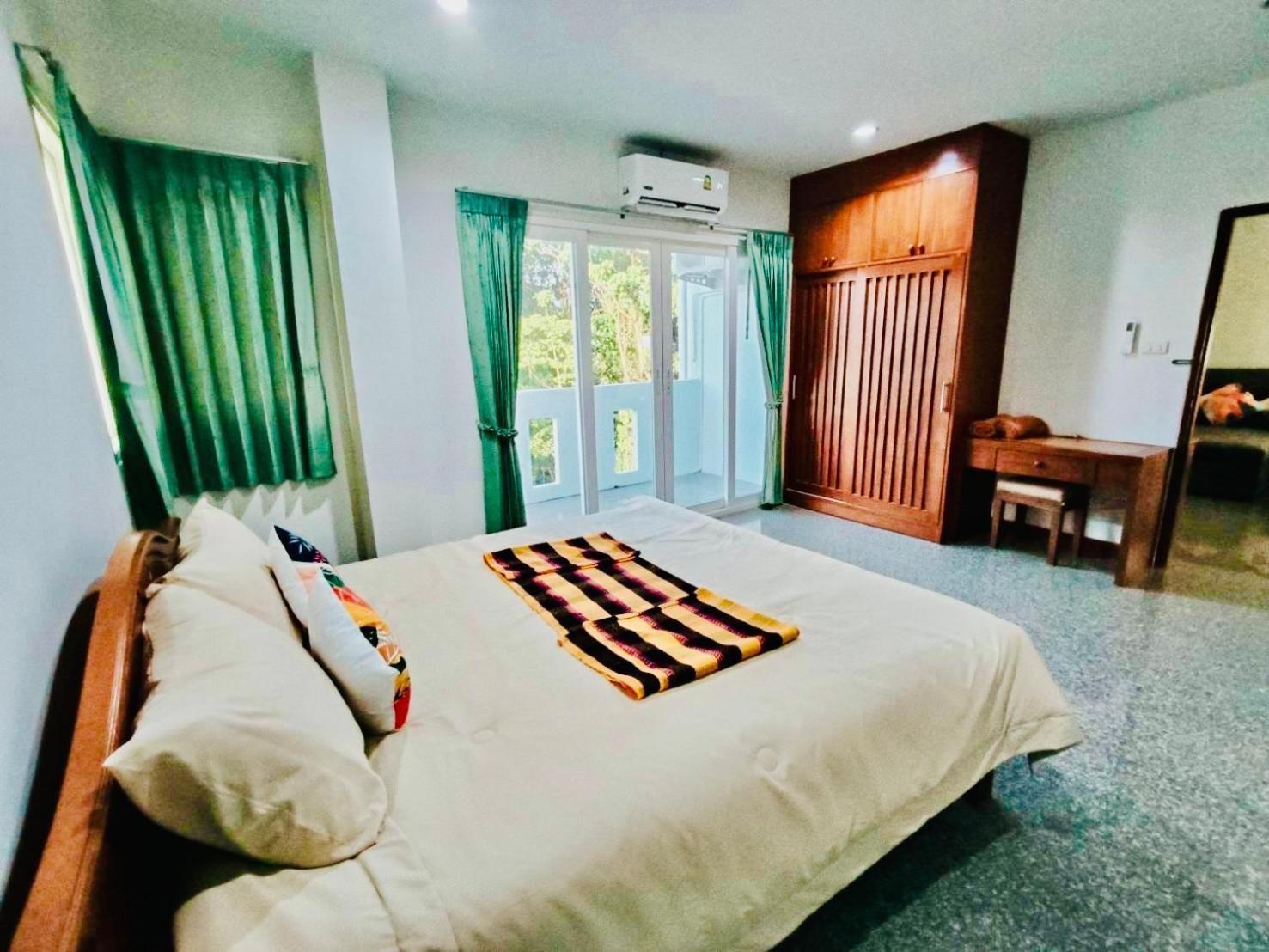 Siray House Aparthotel Phuket Exterior foto